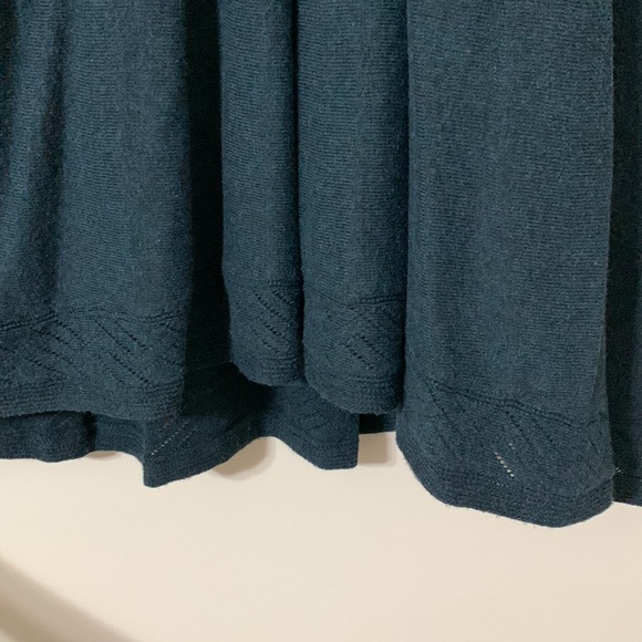 Max Studio Women’s Small Dark Turquoise Sweater - Picture 4 of 4